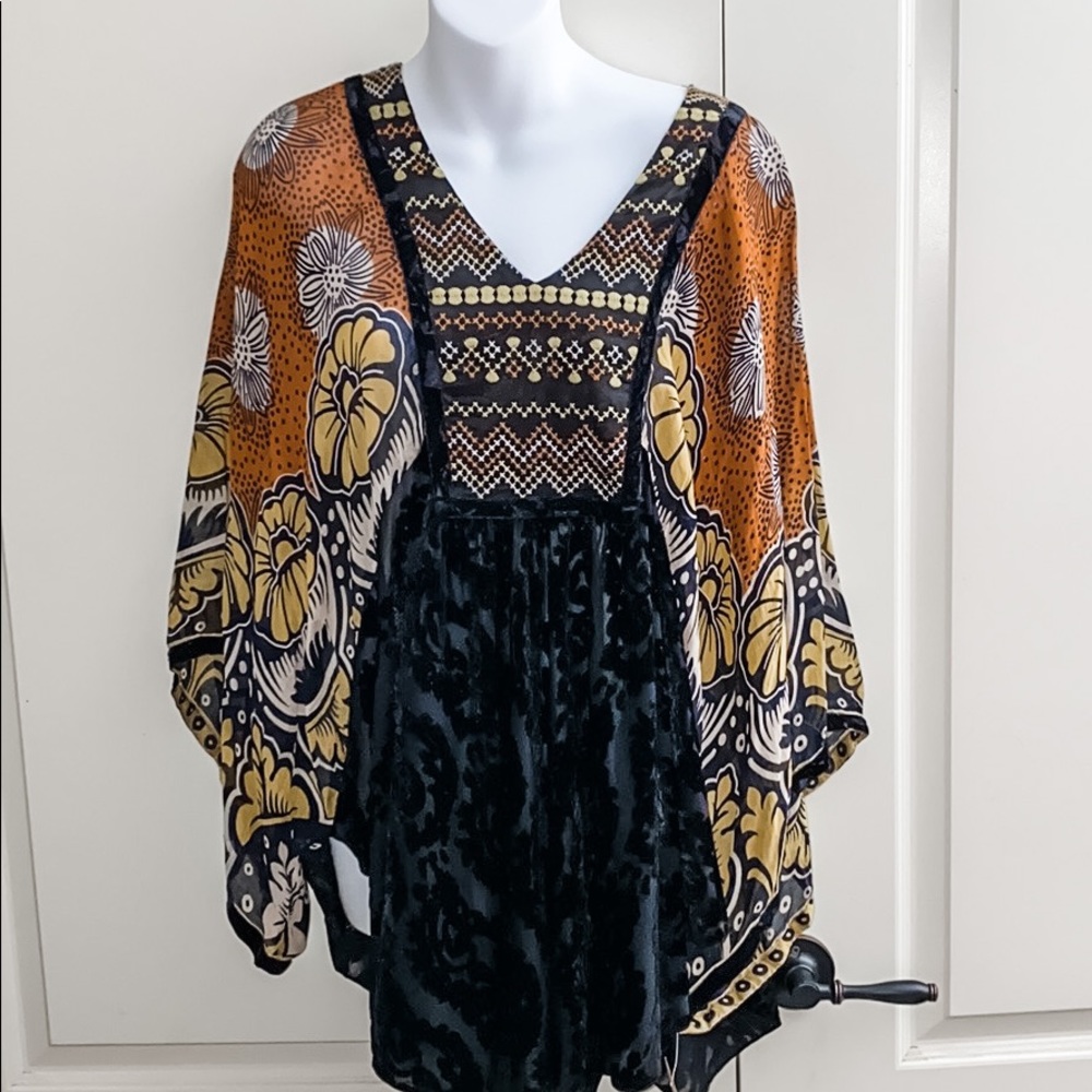 Ivy Jane Poncho Top